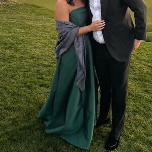 Beautiful Alfred Sung hunter green ball gown bridesmaids dress